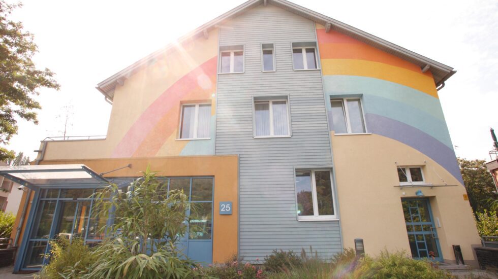 Kinder- und Jugendhospiz Regenbogenland