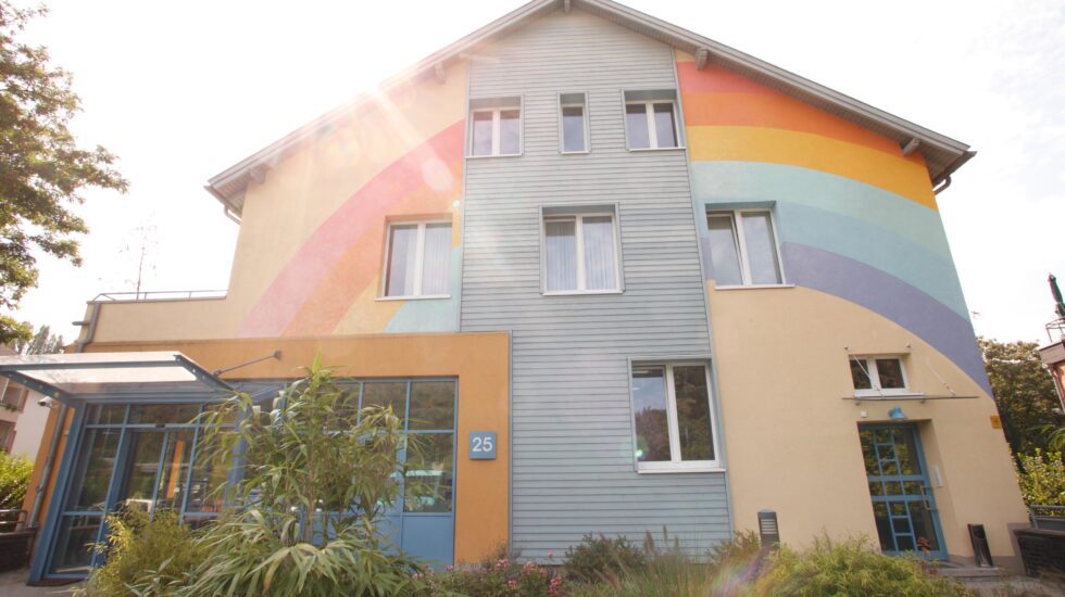 Kinder- und Jugendhospiz Regenbogenland